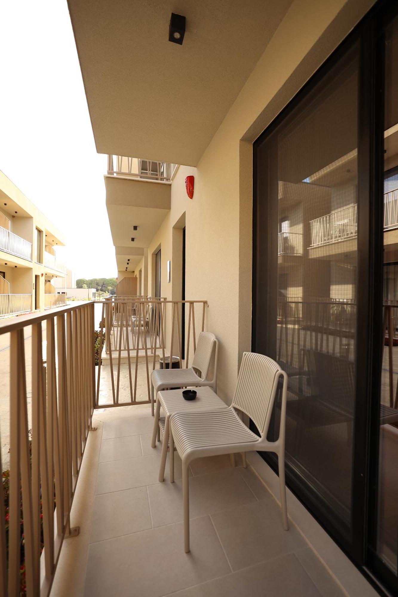 Amber Village سبيل المظهر الخارجي الصورة